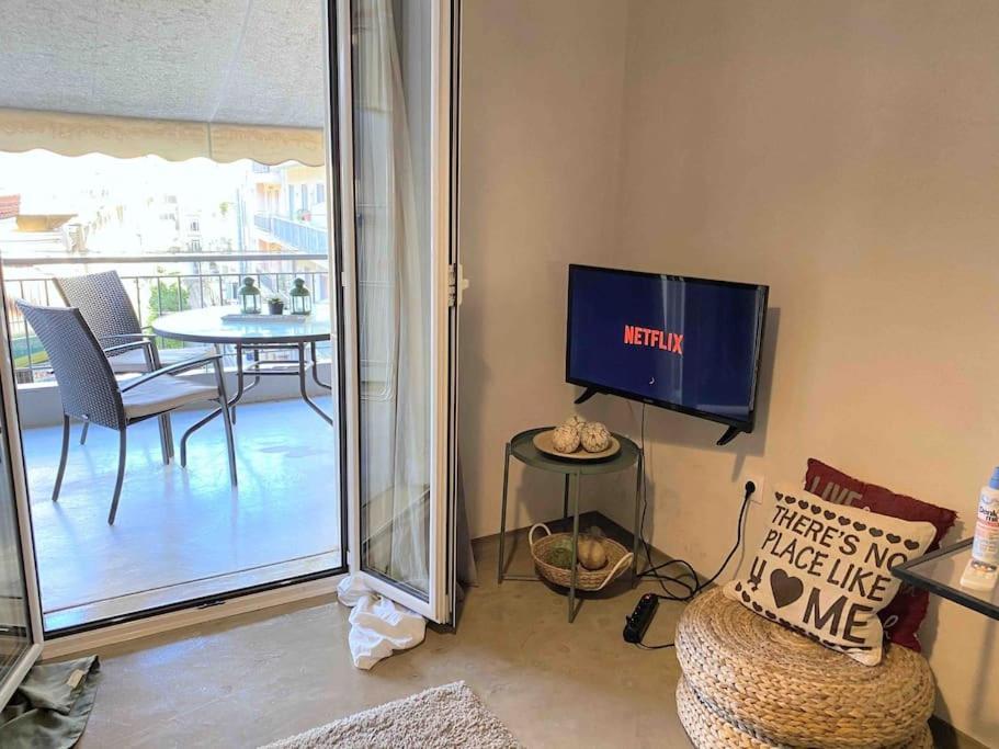 Openair Hot Tub/Big Balcony/Great Boutique Apt Афины Экстерьер фото