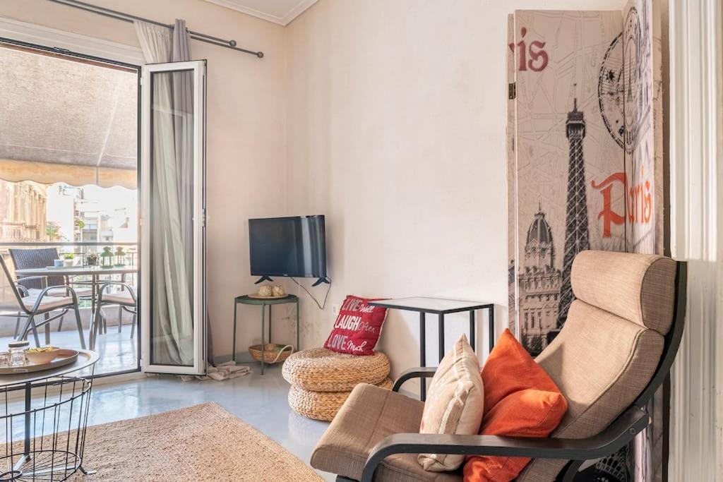 Openair Hot Tub/Big Balcony/Great Boutique Apt Афины Экстерьер фото